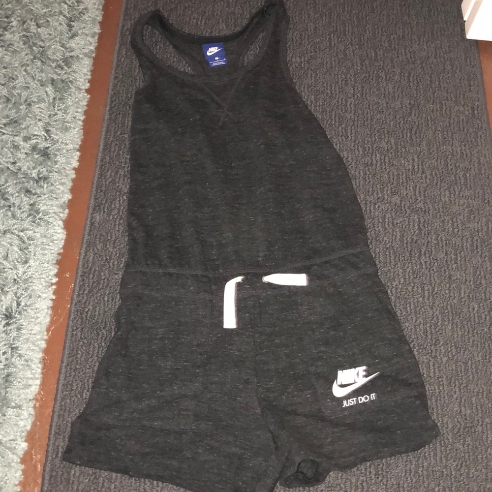 Nike jumper kids